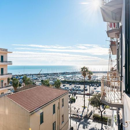 Palazzo Galeoni Luxury Suites 萨莱诺 外观 照片