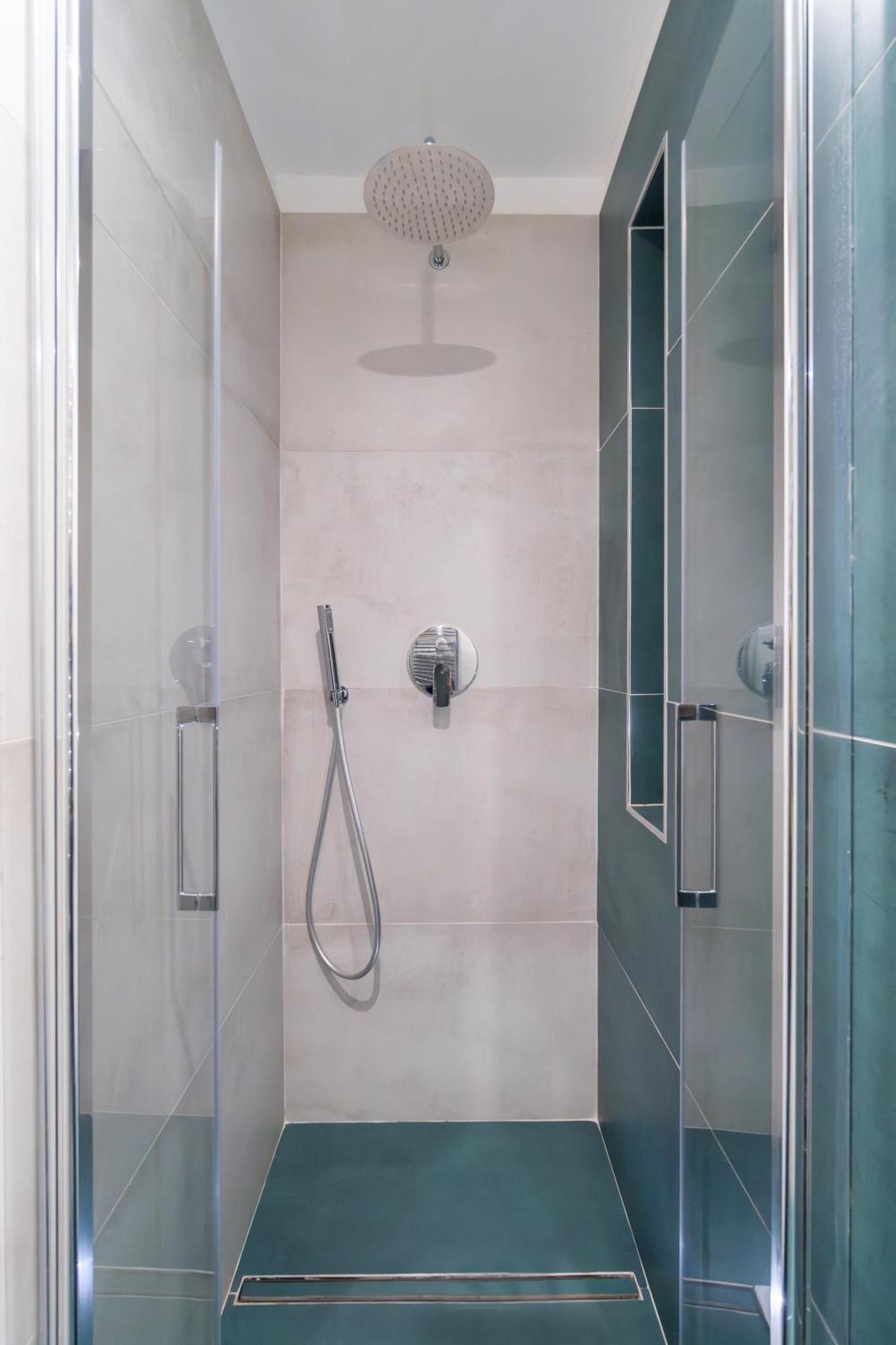 Palazzo Galeoni Luxury Suites 萨莱诺 外观 照片