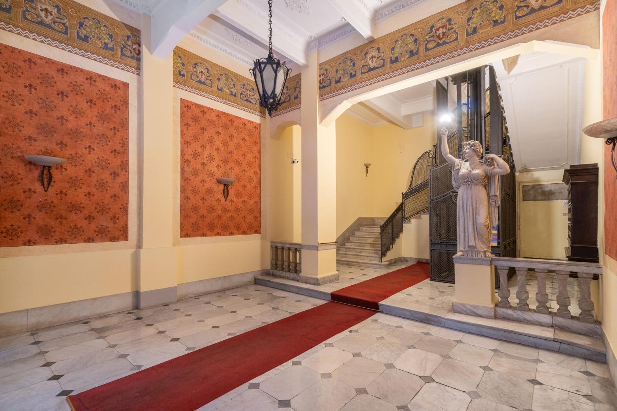 Palazzo Galeoni Luxury Suites 萨莱诺 外观 照片